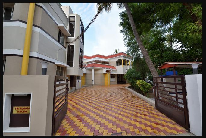 Sri Ranga Krupa Hotel Tiruchirappalli ภายนอก รูปภาพ