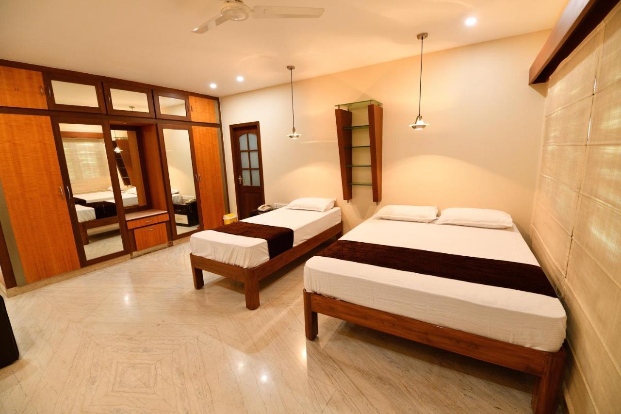 Sri Ranga Krupa Hotel Tiruchirappalli ภายนอก รูปภาพ